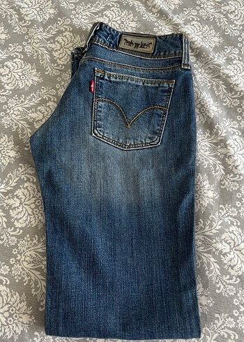 Levis Düğmeli Mavi Kadın Jean Pantolon