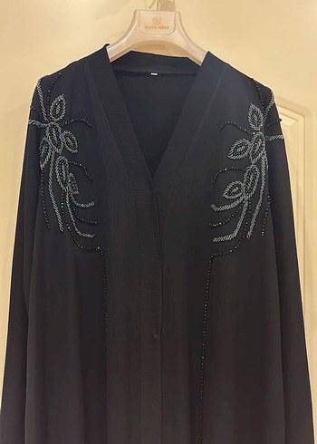 Boncuk işlemeli abaya