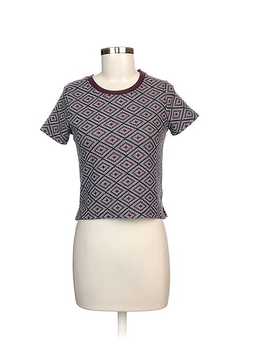 Zara Bluz %70 İndirimli.
