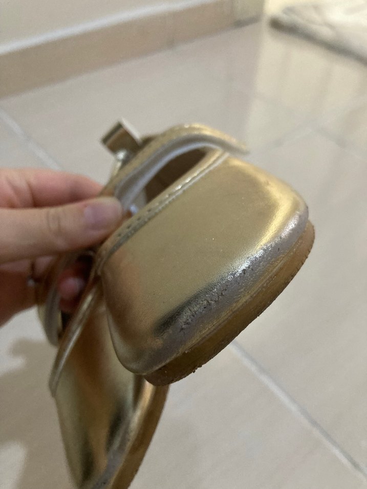 Kız Çocuk Altın Renkli Tokalı Babet - Görsel 2