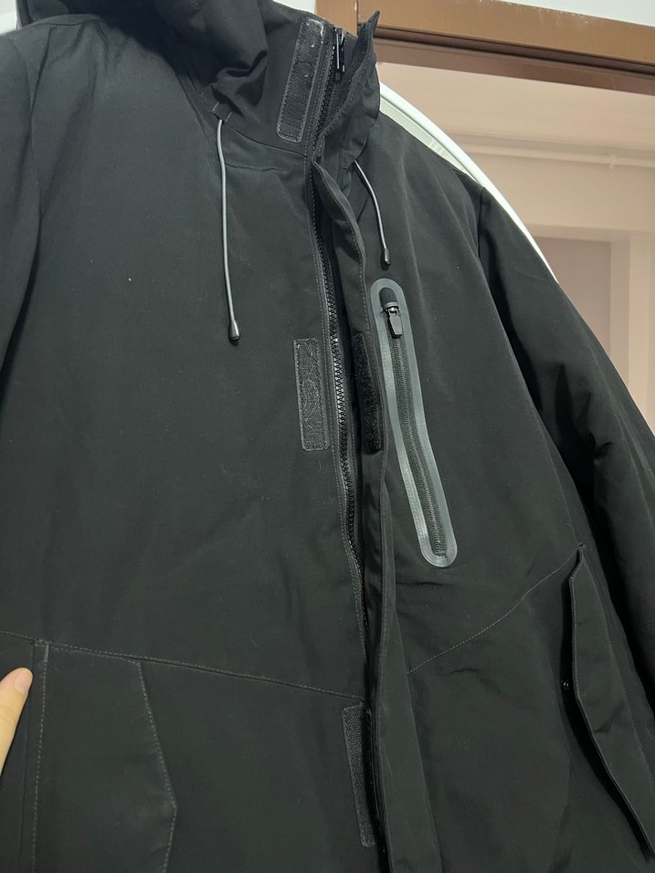 Siyah Kapüşonlu Erkek Günlük Mont - Görsel 2