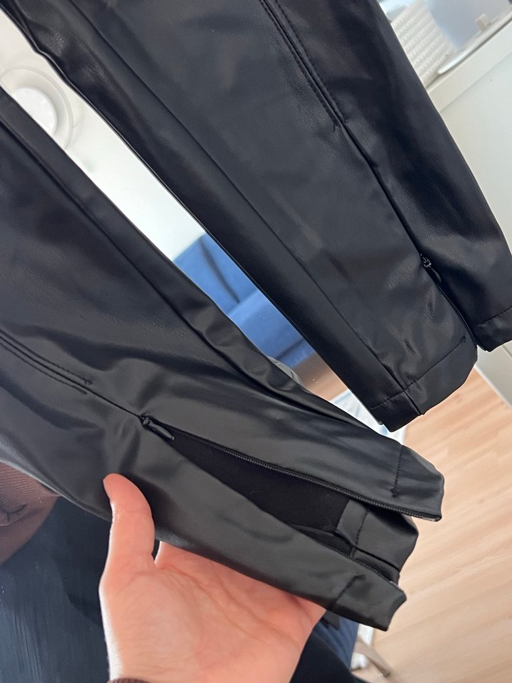 Siyah Deri Pantolon - Görsel 4