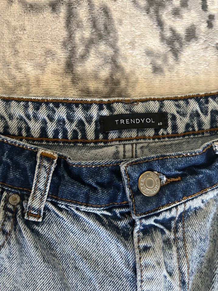 Batik Desenli Bol Kadın Kot Pantolon - Görsel 3