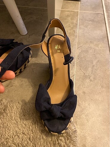 H&M Dolgu topuk kadın ayakkabı