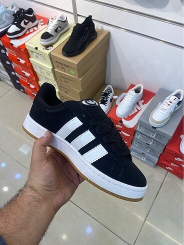 Adidas campus