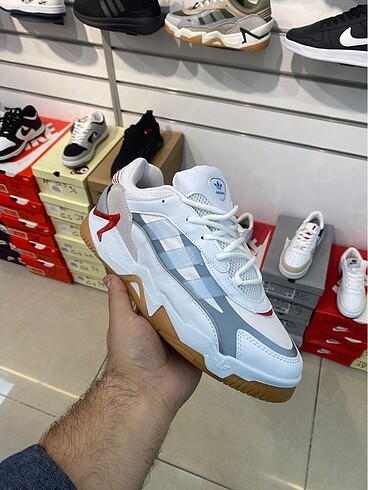 Adidas spor ayakkabı