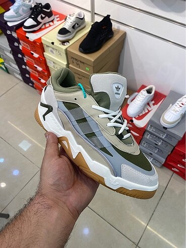 Adidas spor ayakkabı
