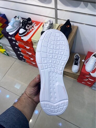 44 Beden siyah Renk Adidas ayakkabı