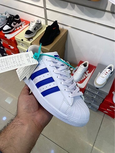 Adidas superstar