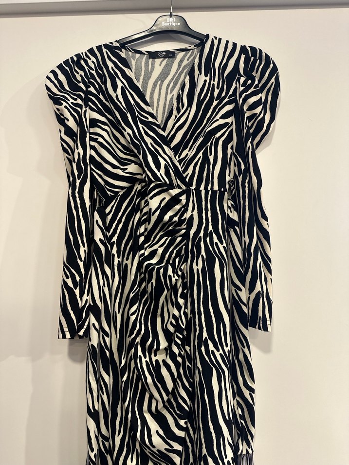 Zebra Desenli Uzun Kollu Kadın Elbise - Görsel 2
