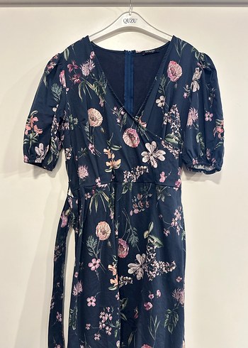 Kısa Lacivert Çiçekli V Yakalı Elbise - Görsel 4