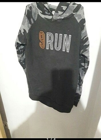 Kapşonlu sweatshirt