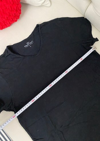 Siyah V Yaka Keten Erkek Tişört - Görsel 2