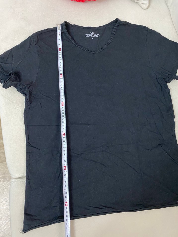 Siyah V Yaka Keten Erkek Tişört - Görsel 3