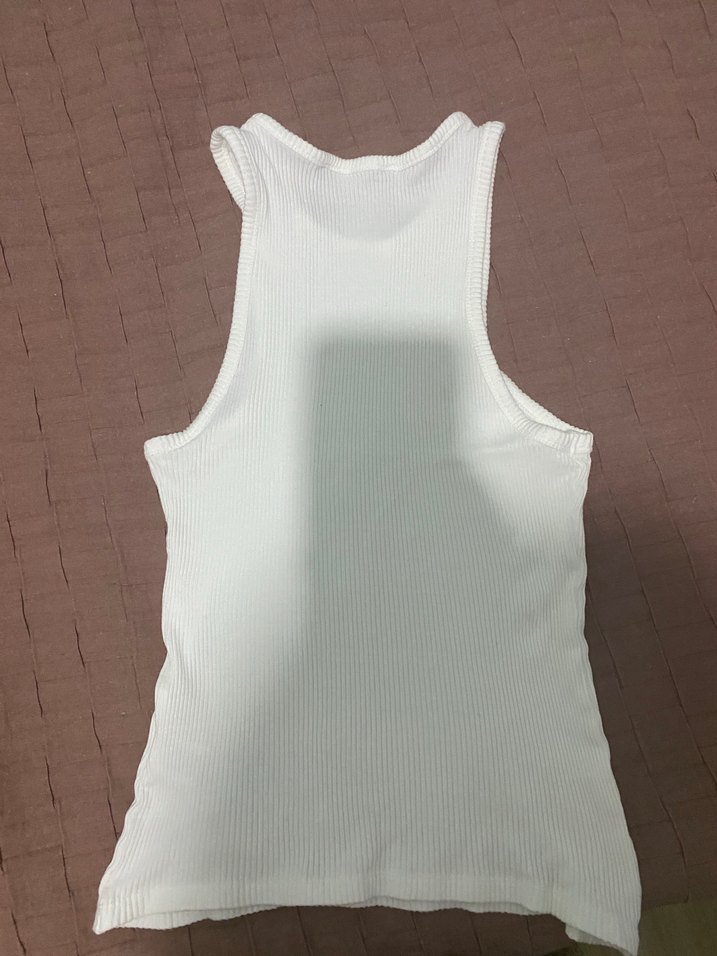 Beyaz Yüksek Yakalı Kadın Atlet - Görsel 3