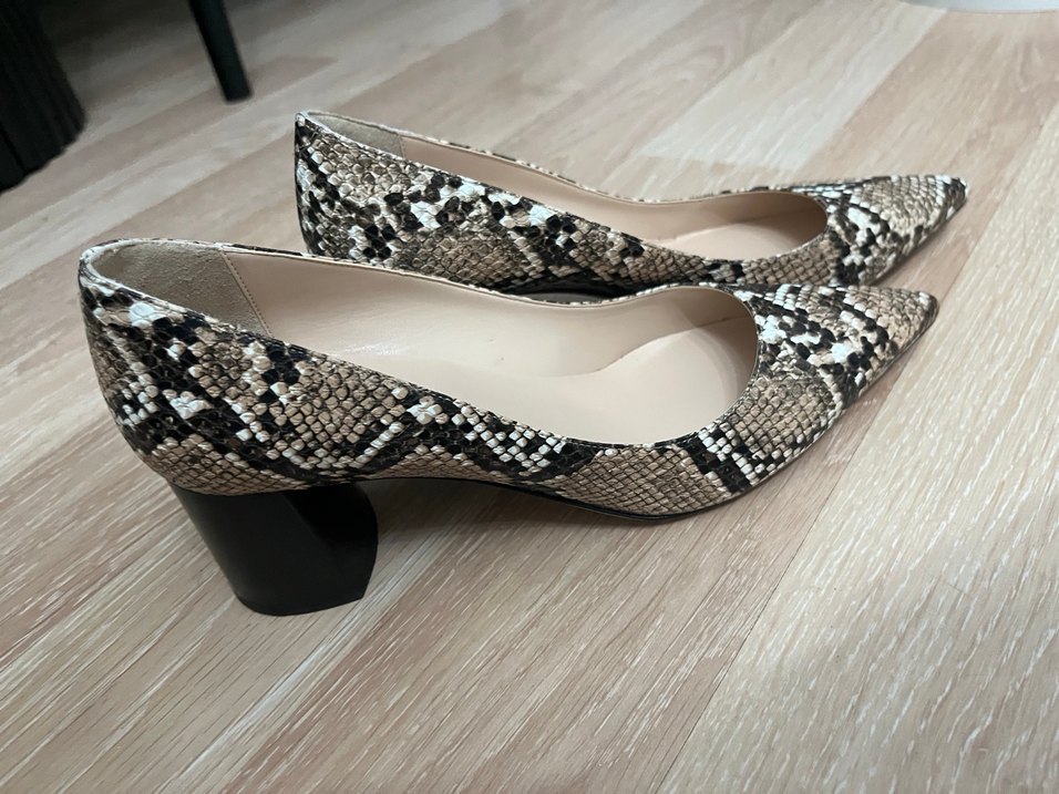 Hotiç Yılan Desenli Bej Topuklu Kadın Ayakkabı - Görsel 2