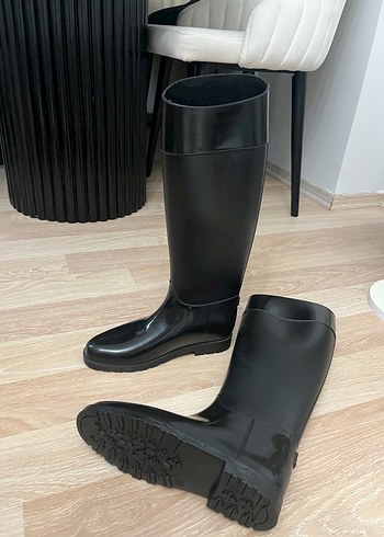 Siyah Çizme - Görsel 4