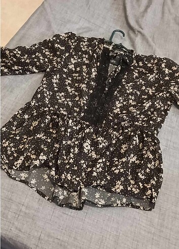 Bershka Sıfır ve sıfır degerinde 25 adet ürün toplu satış