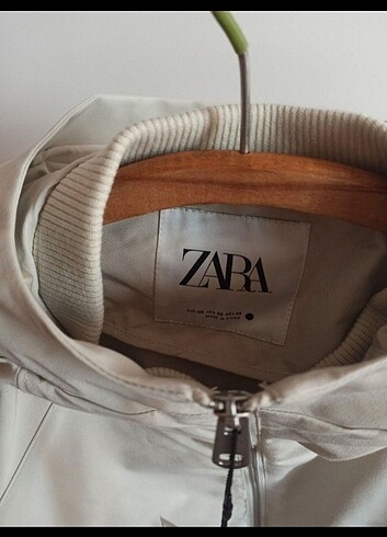xs Beden ten rengi Renk Zara yagmurluk