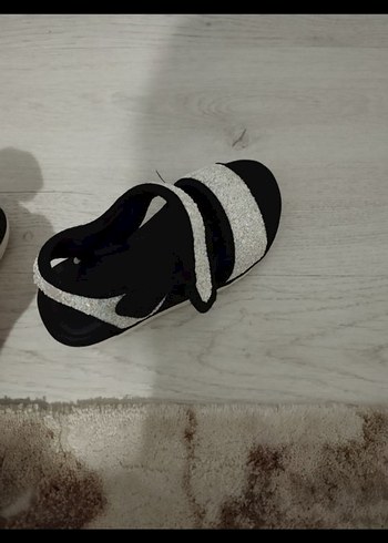 Kız Çocuk Beyaz Cırt Cırtlı Sandalet - Görsel 4