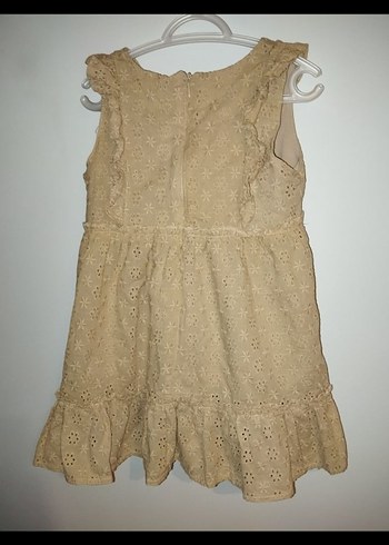 Kız Çocuk Bej Fırfırlı Nakışlı Elbise - Görsel 2