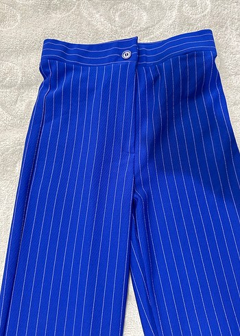 Mavi Çizgili Pilili Kadın Kumaş Pantolon - Görsel 2