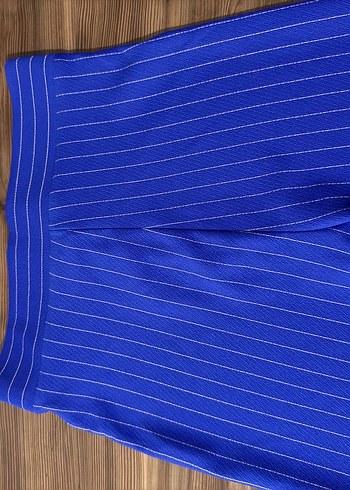 Mavi Çizgili Pilili Kadın Kumaş Pantolon - Görsel 4