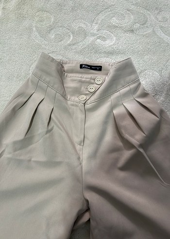 Düğmeli Bej Midi Kumaş Kadın Pantolon - Görsel 2