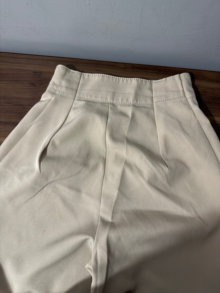 Düğmeli Bej Midi Kumaş Kadın Pantolon - Görsel 4