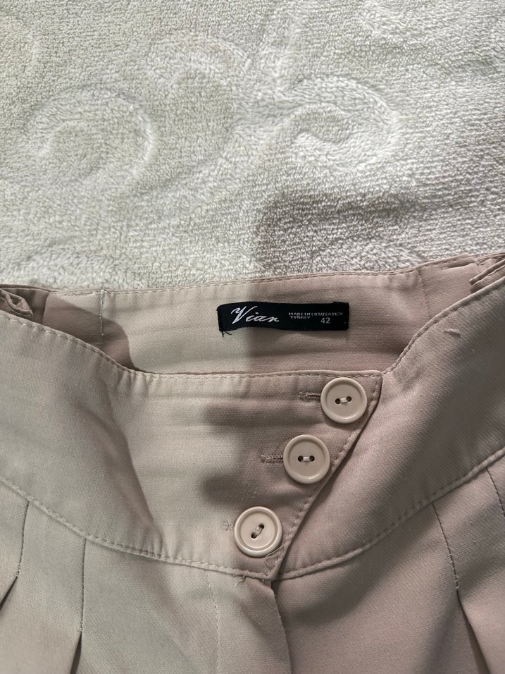 Düğmeli Bej Midi Kumaş Kadın Pantolon - Görsel 3