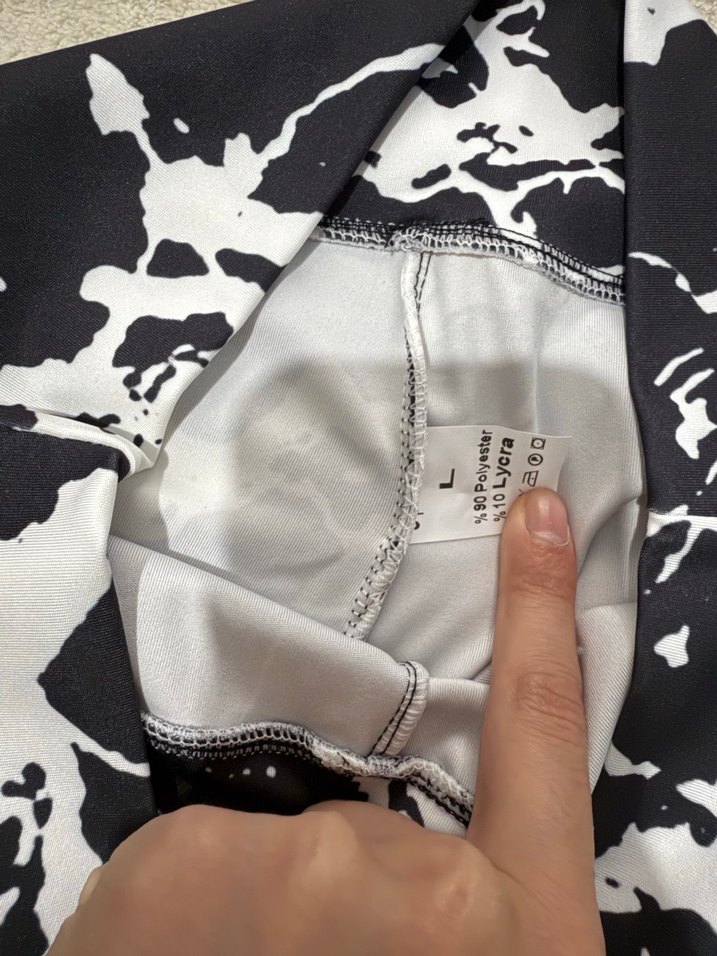 Siyah Beyaz Batik Desenli Kadın Tayt - Görsel 3