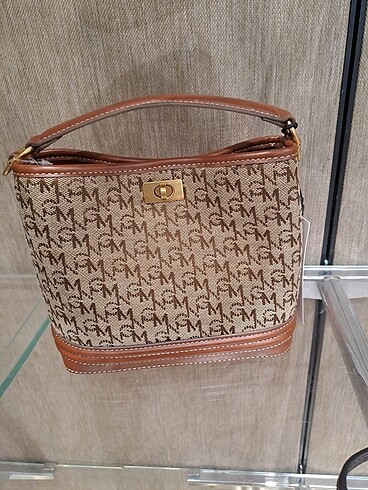 Beden Mango mini logolu çanta