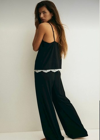 Dantel Detaylı Siyah Askılı Kadın Pijama Takımı - Görsel 4