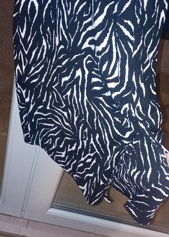 Lacivert Zebra Desenli Kadın Piliseli elbise - Görsel 2