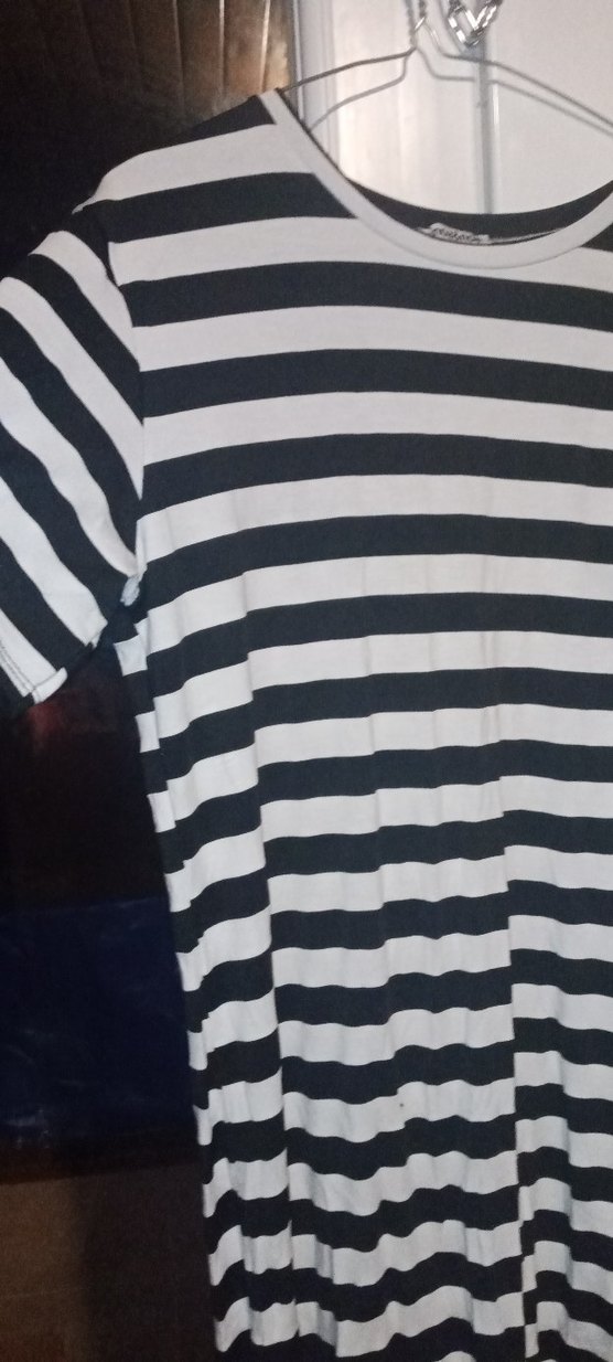 Gri Beyaz Çizgili elbıse - Görsel 2