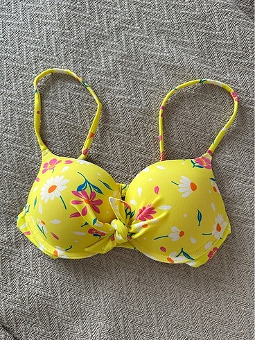 Bikini üst