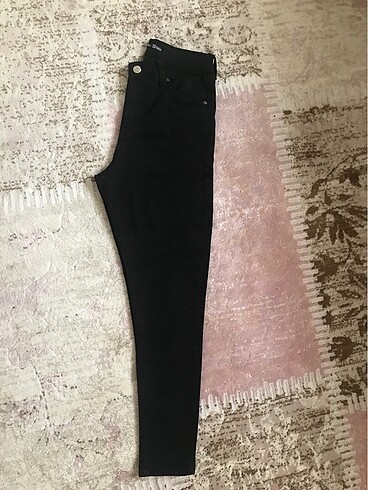 Siyah solmayan jean