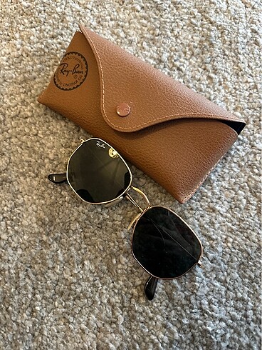 Rayban güneş gözlüğü