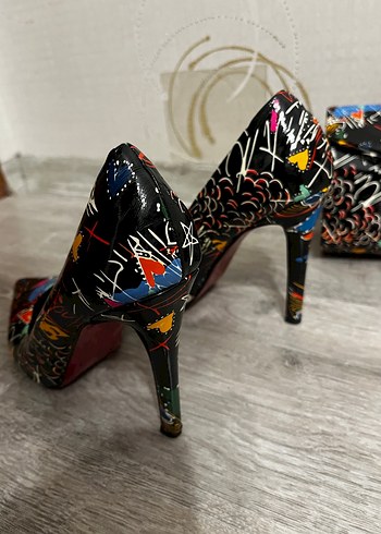 Desenli Çok Renkli Stiletto ve Çanta Seti - Görsel 8