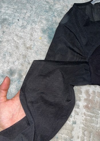 Siyah Transparan Detaylı crop bluz - Görsel 4