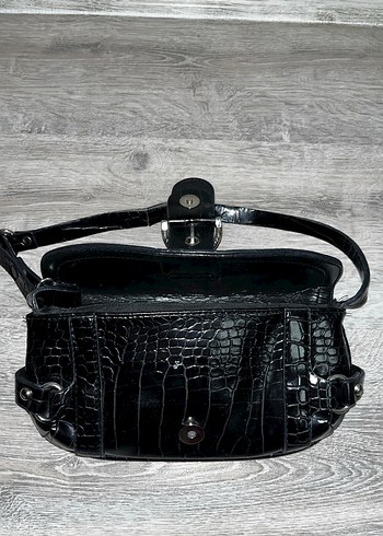 Bershka siyah crocodil desen canta - Görsel 6