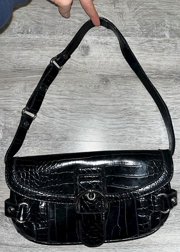 Bershka siyah crocodil desen canta - Görsel 7