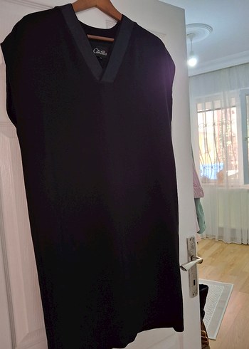 Siyah V Yakalı Kısa Kollu Tuxedo - Görsel 2