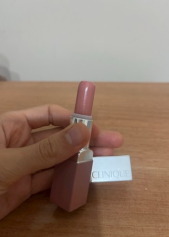 Clinique Beige Ruj
