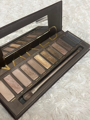 Beden Renk Urban Decay Far paleti