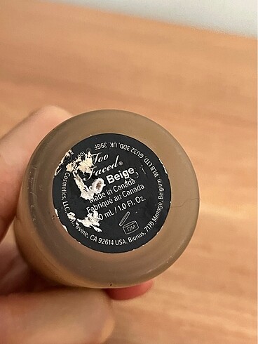  Beden Too Faced Born this way fondöten