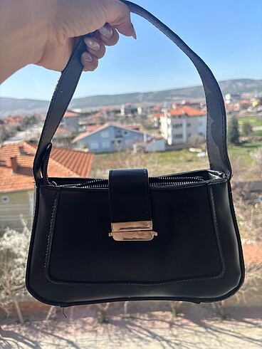 ÇOK ŞIK SİYAH ÇANTA