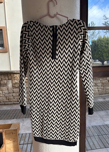 Zebra Desenli V Yaka Triko Kadın Elbise - Görsel 2