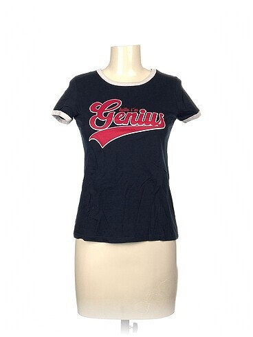 PreLoved T-shirt %70 İndirimli.