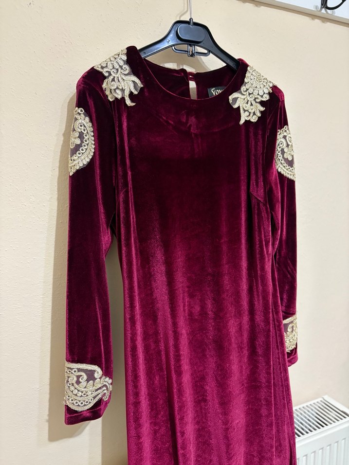 Kadife Elbise - Görsel 2